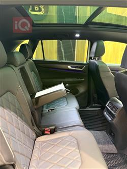 ڤۆڵکسواگن ئەتڵەس کرۆس سپۆرت